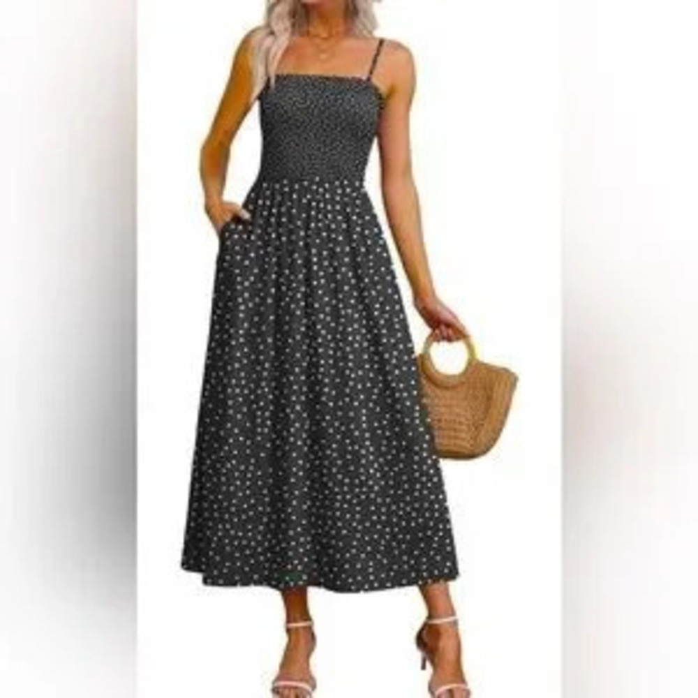 Spaghetti Strap Maxi Dresses Smocked with Pockets